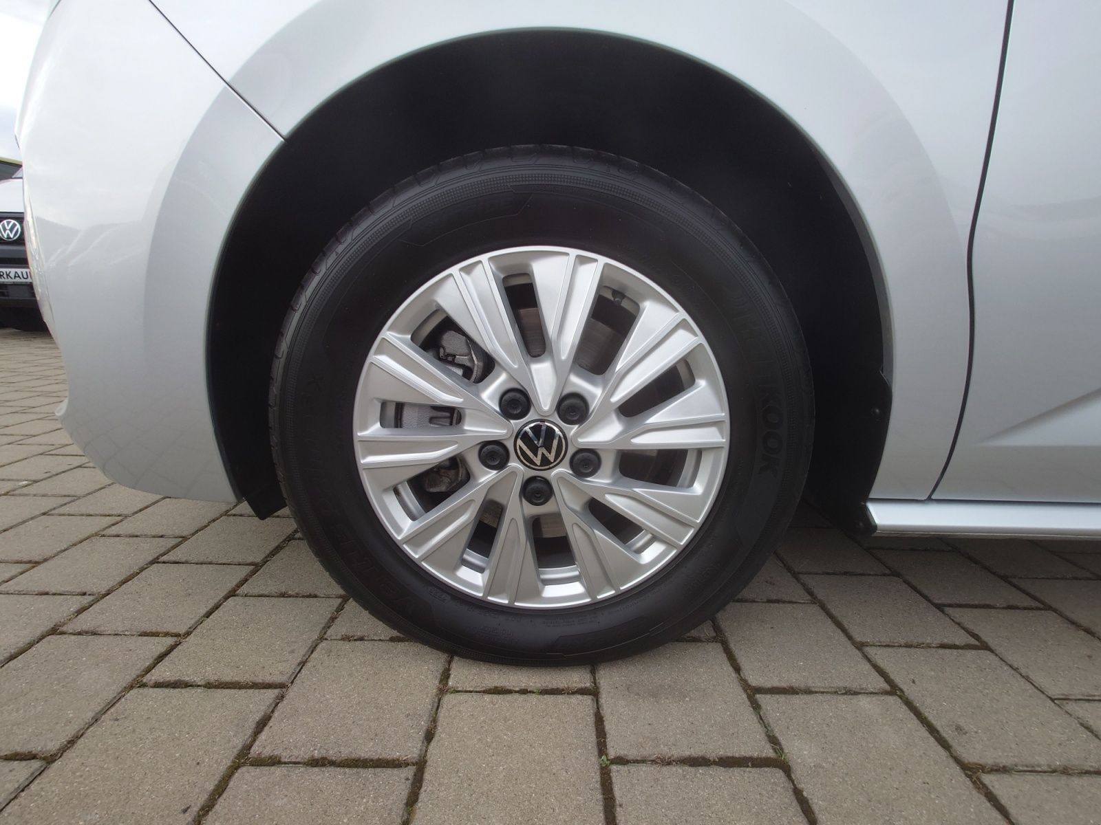 Volkswagen T7 Multivan 1.4 eHybrid - Samsaru's Car Outlet