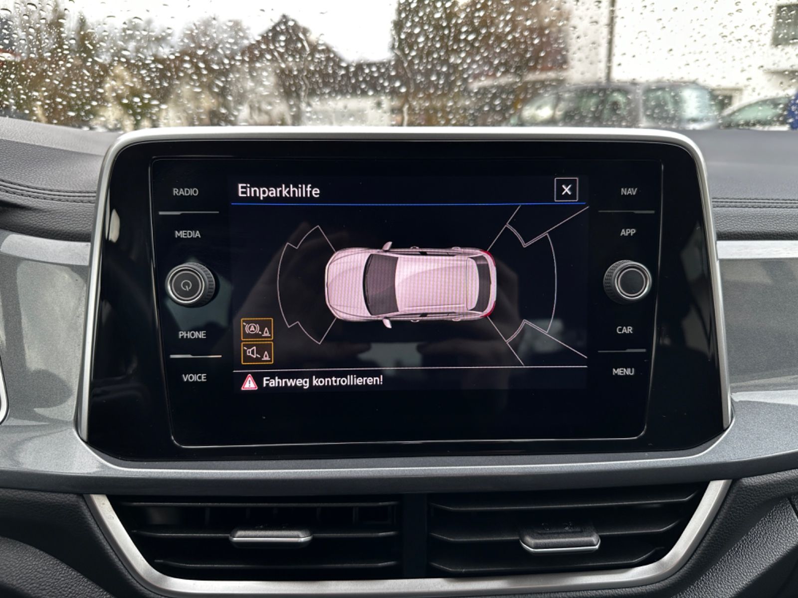 Volkswagen T-Roc 2.0 - Samsaru's Car Outlet