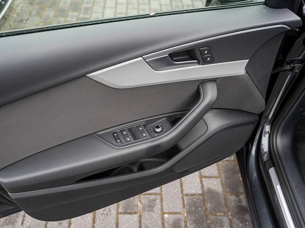 Audi A4 Avant 35 TFSI - Samsaru's Car Outlet