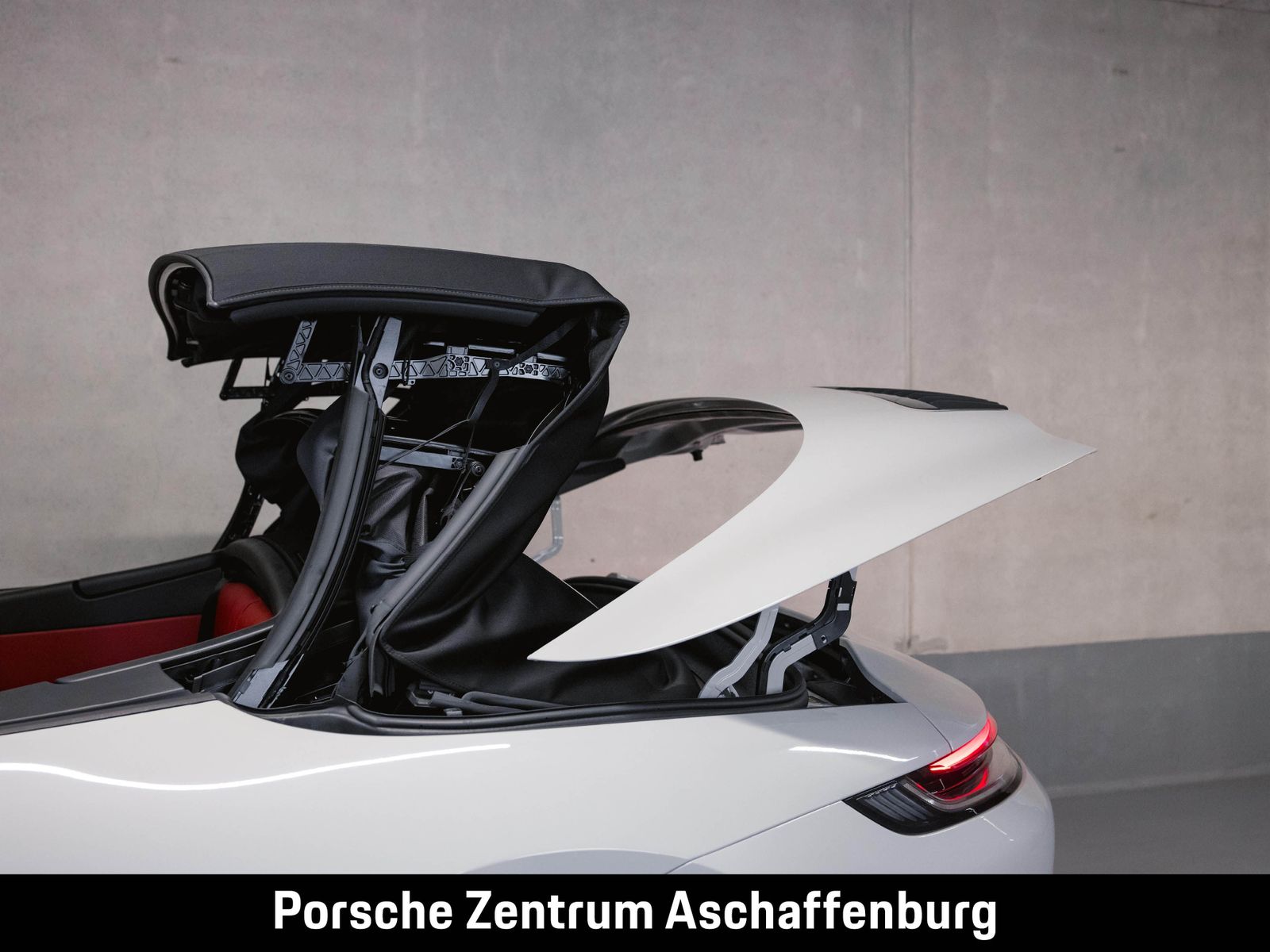 Porsche 911 Carrera 4 GTS Liftsystem BOSE Sportsitze