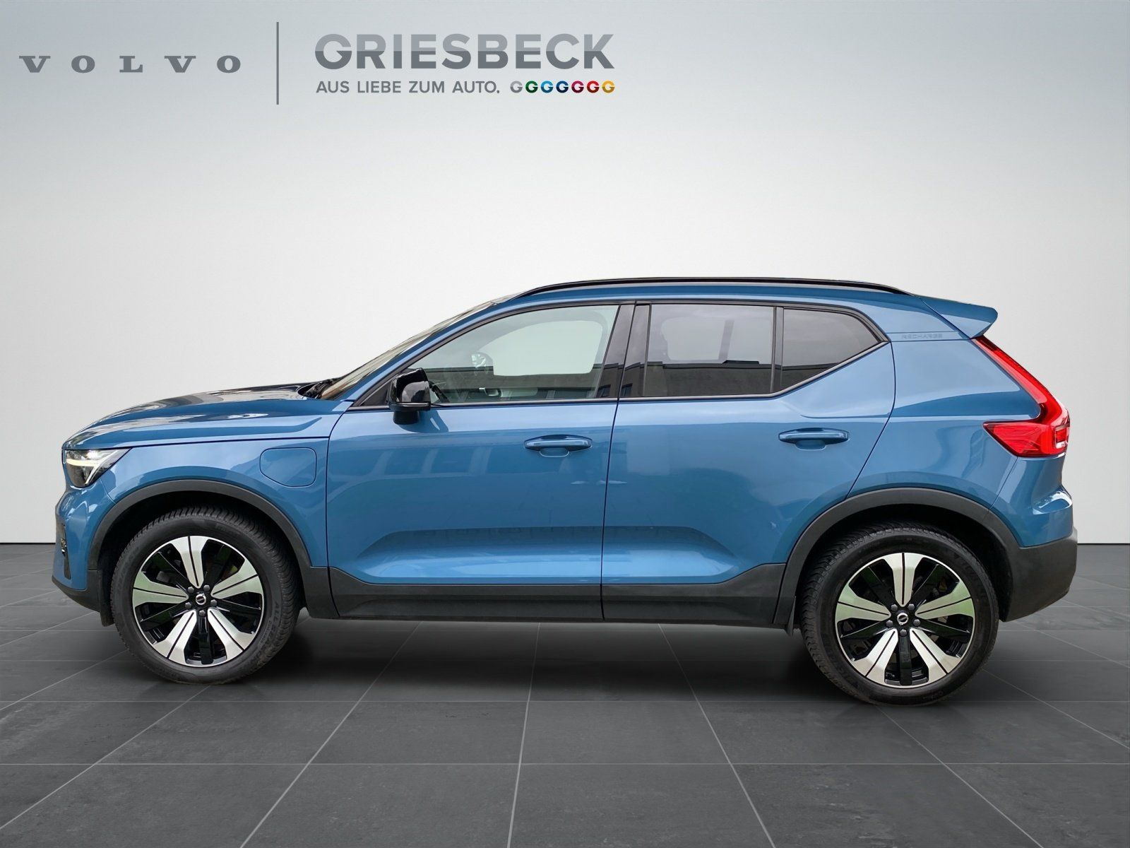Volvo XC40 Twin Engine Plus Dark AHK