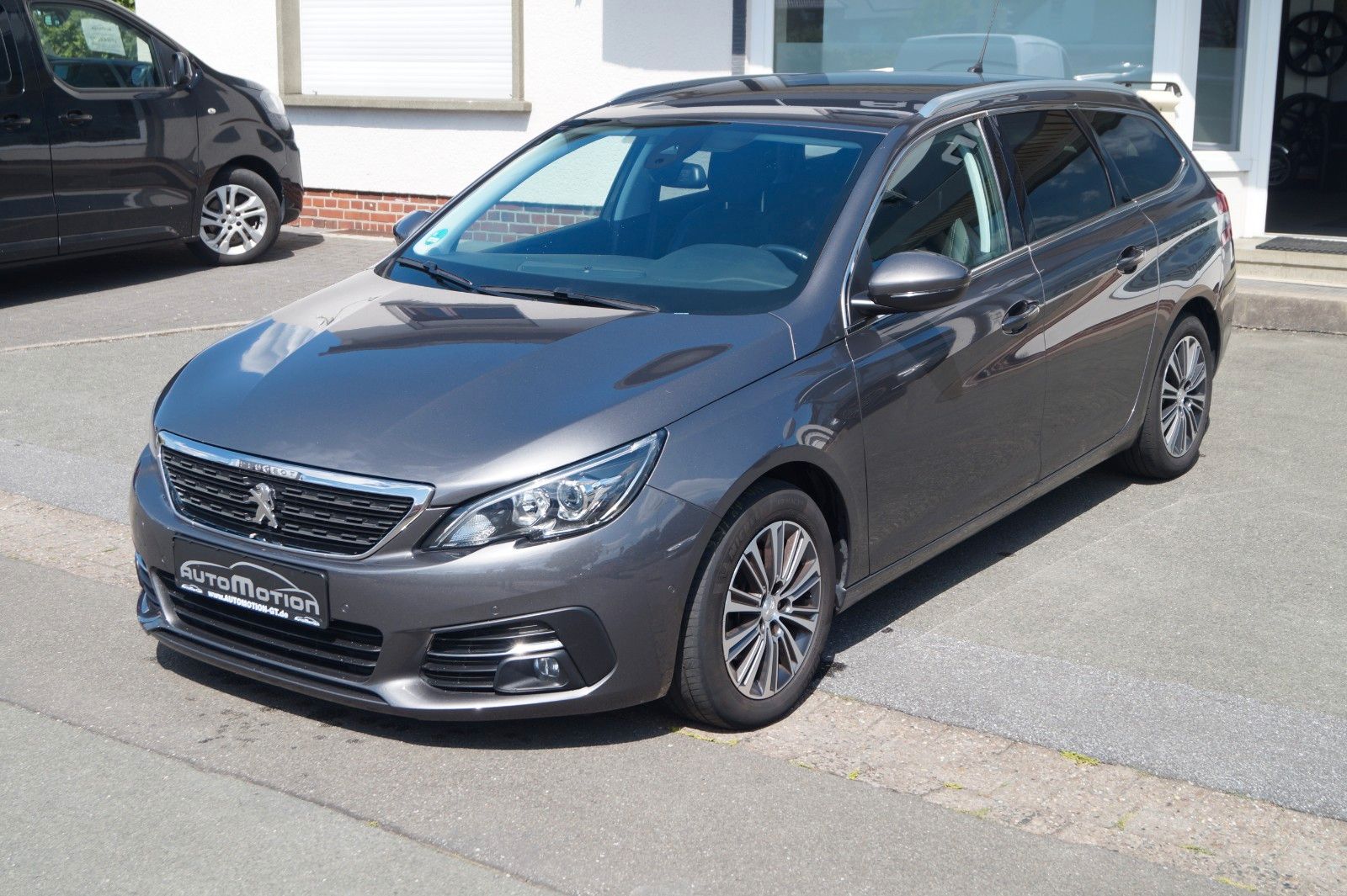 Peugeot 308 SW Allure - Samsaru's Car Outlet