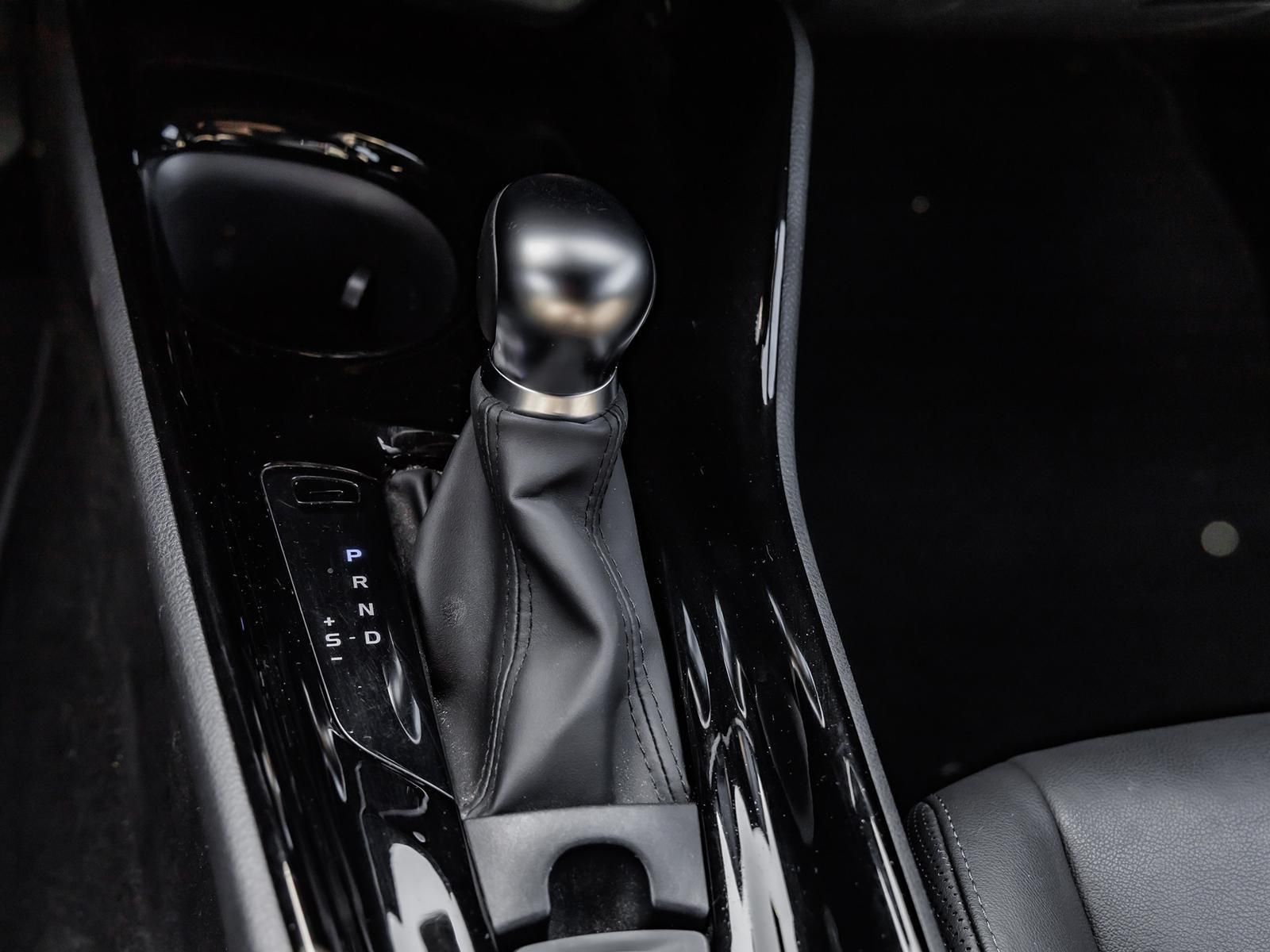 Toyota C-HR 2.0 Hybrid Lounge - Samsaru's Car Outlet