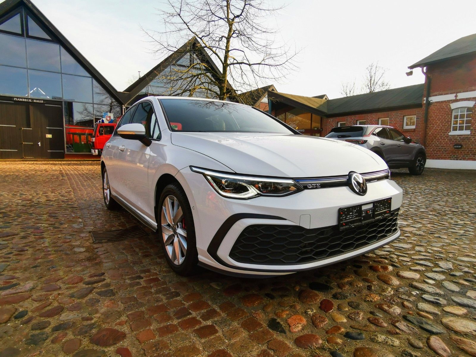 Volkswagen Golf VIII GTE Hybrid - Samsaru's Car Outlet