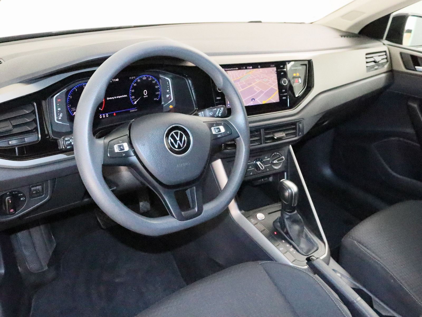Volkswagen Polo 1.0 TSI Comfortline - Samsaru's Car Outlet