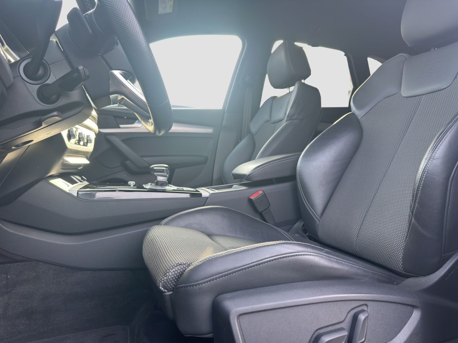 Audi Q5 40 TDI quattro s-TRONIC Interieur S-Line Matr