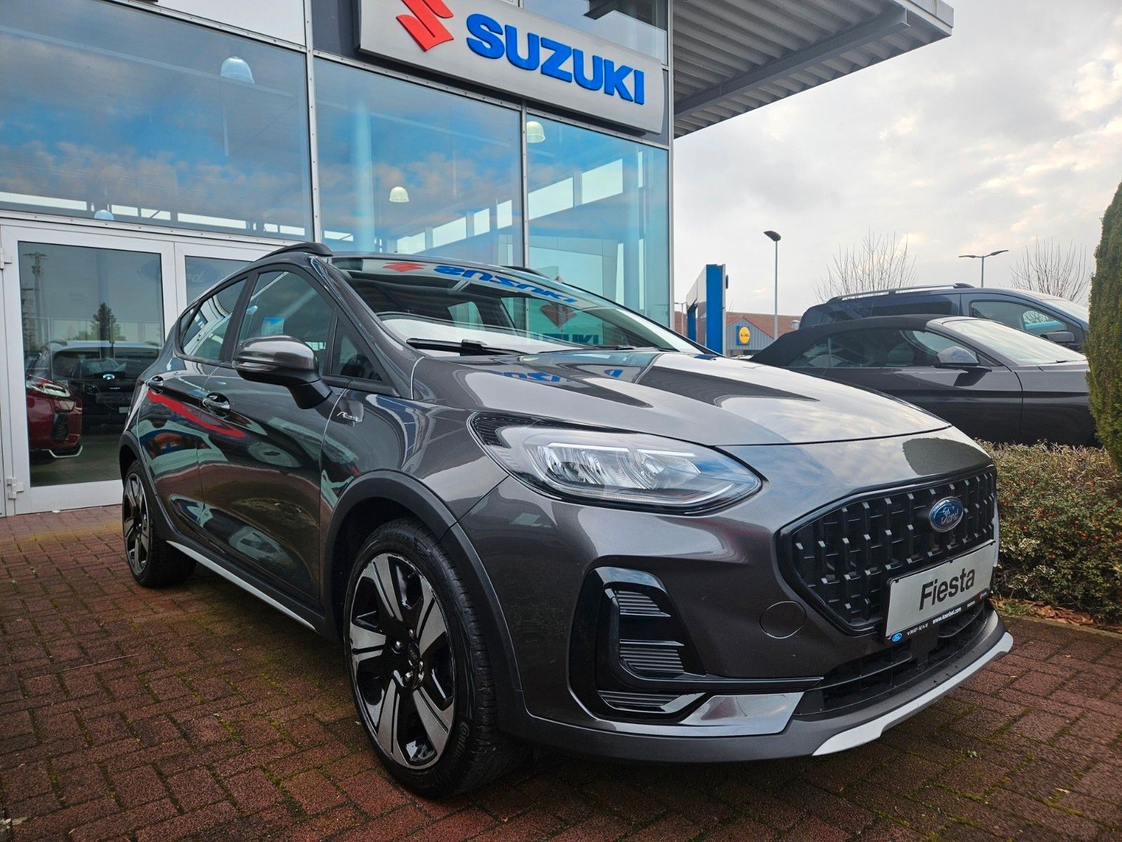 Ford Fiesta Active - Samsaru's Car Outlet