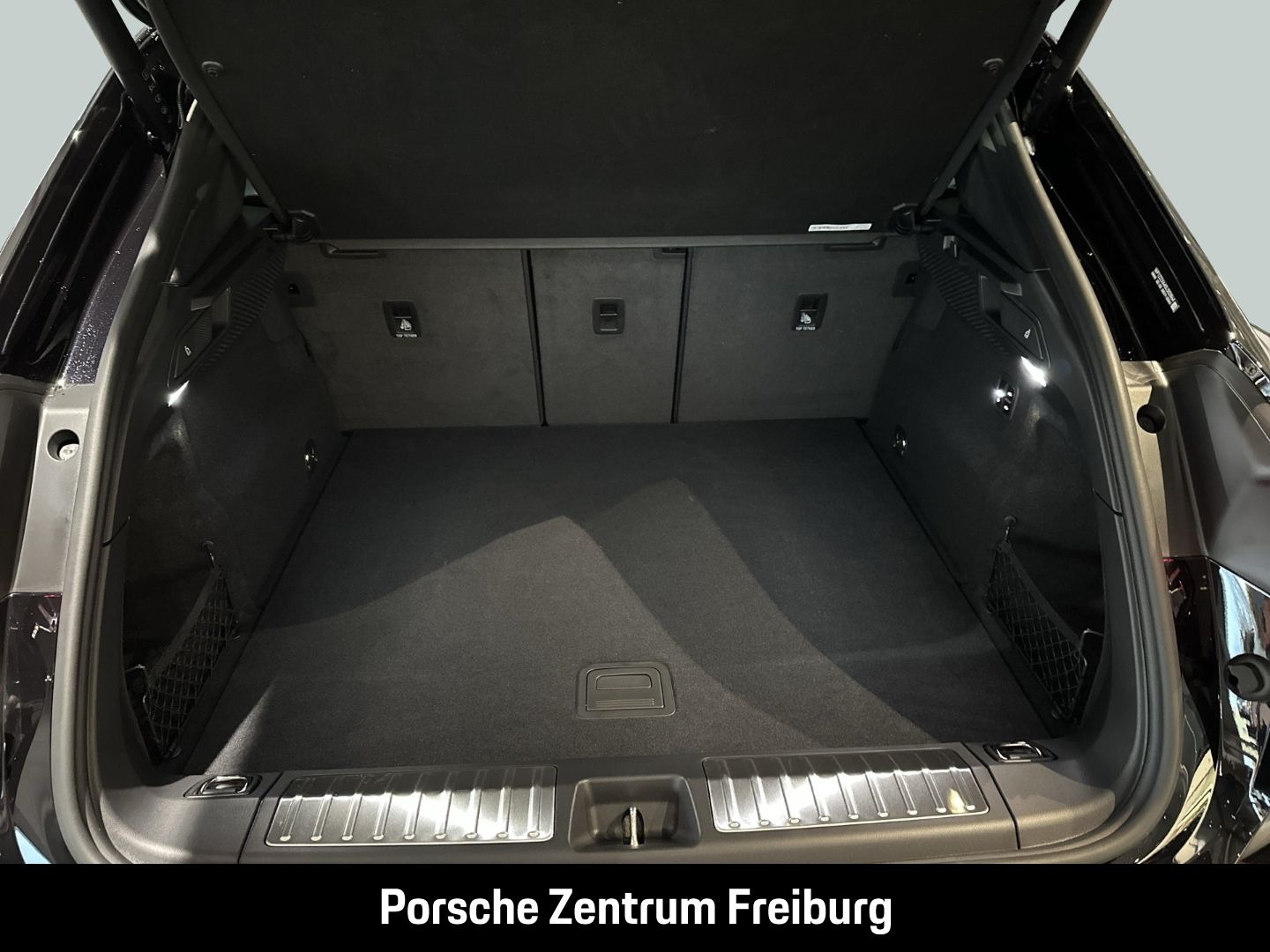 Porsche Macan 4 BOSE LED-Matrix Surround-View Panorama