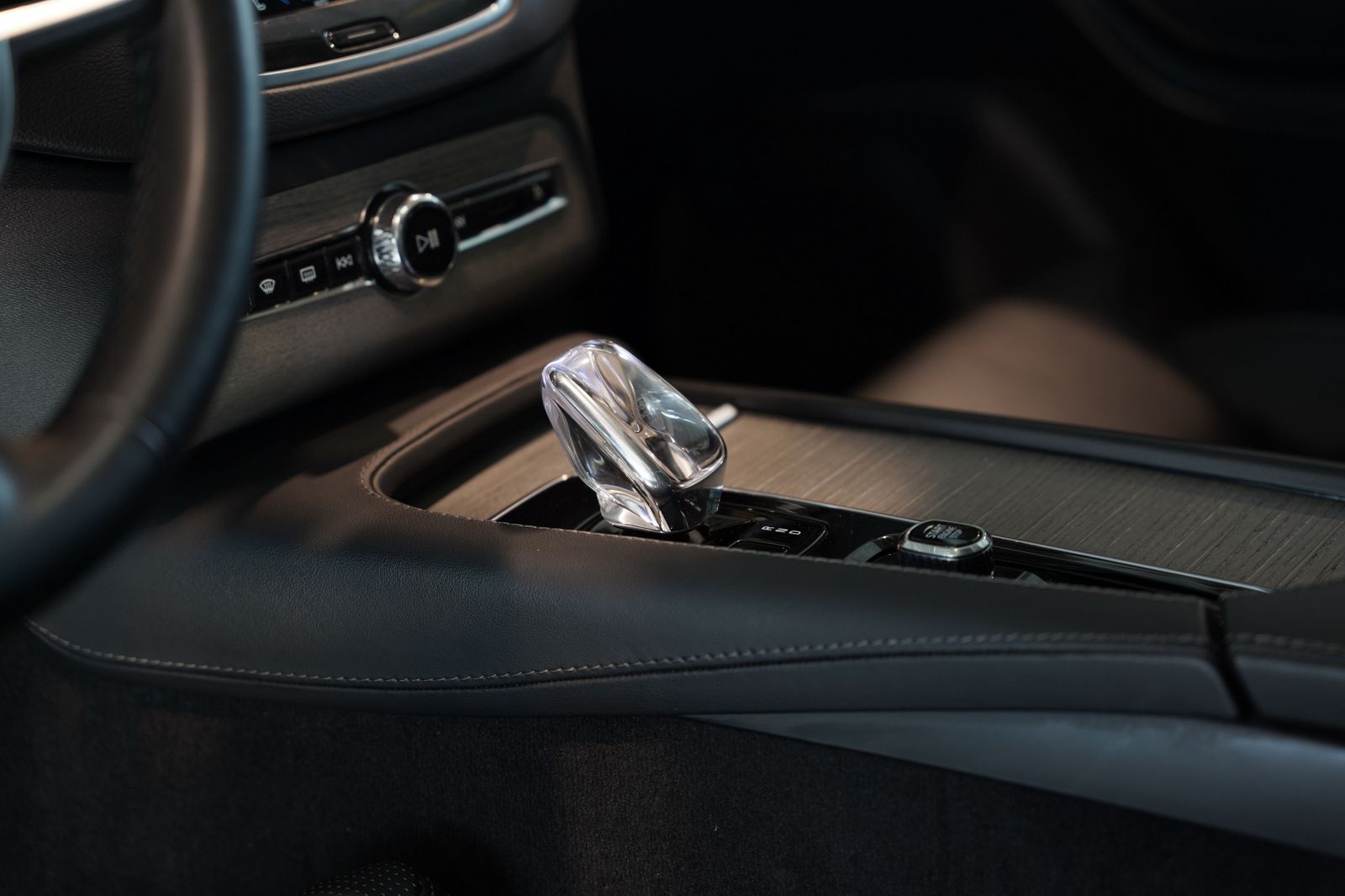 Volvo XC90 Plus Bright AWD *7-Sitzer *GSD *360° *AHK