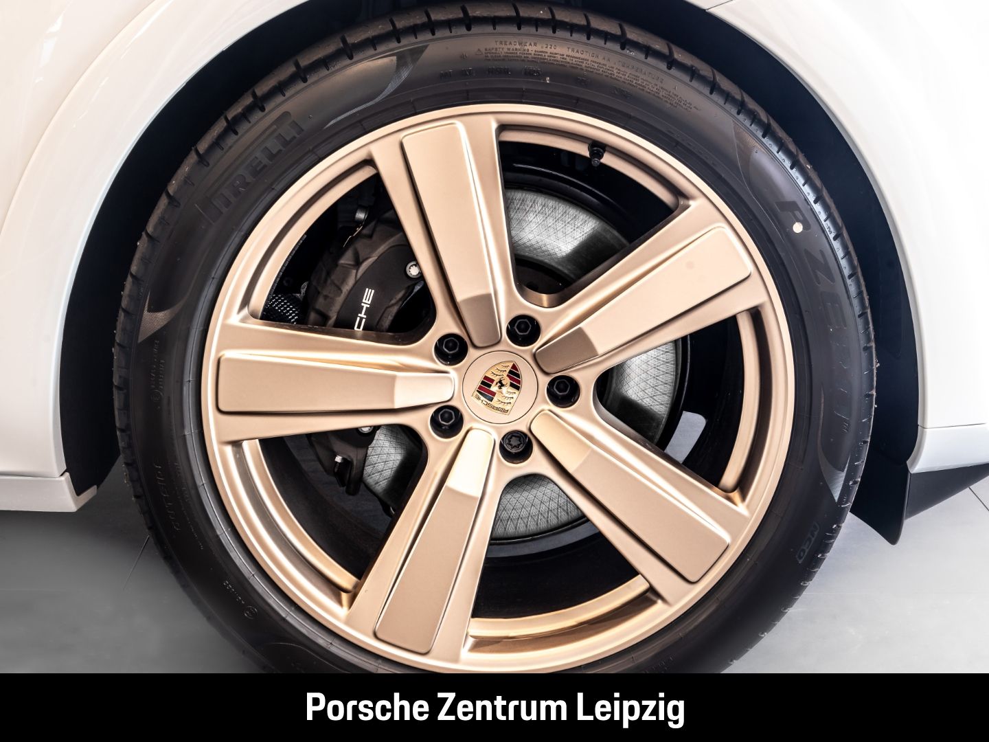 Porsche Cayenne E-Hybrid Burmester SportDesign Massage
