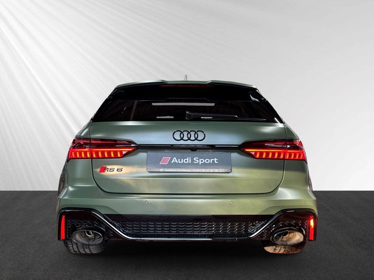 Audi RS6 Avant qu tiptro 360°+HuD+Keramik+Pano+Sthz