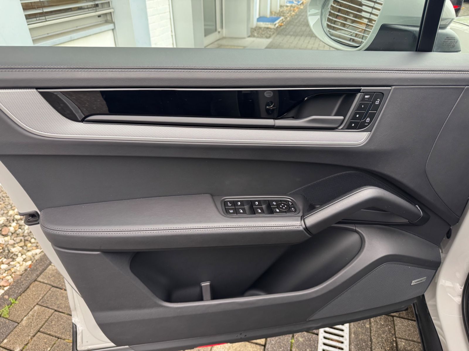 Porsche E-Hybrid Coupé INNODRIVE-LUFTF-PANO-MASSAGE-VOLL