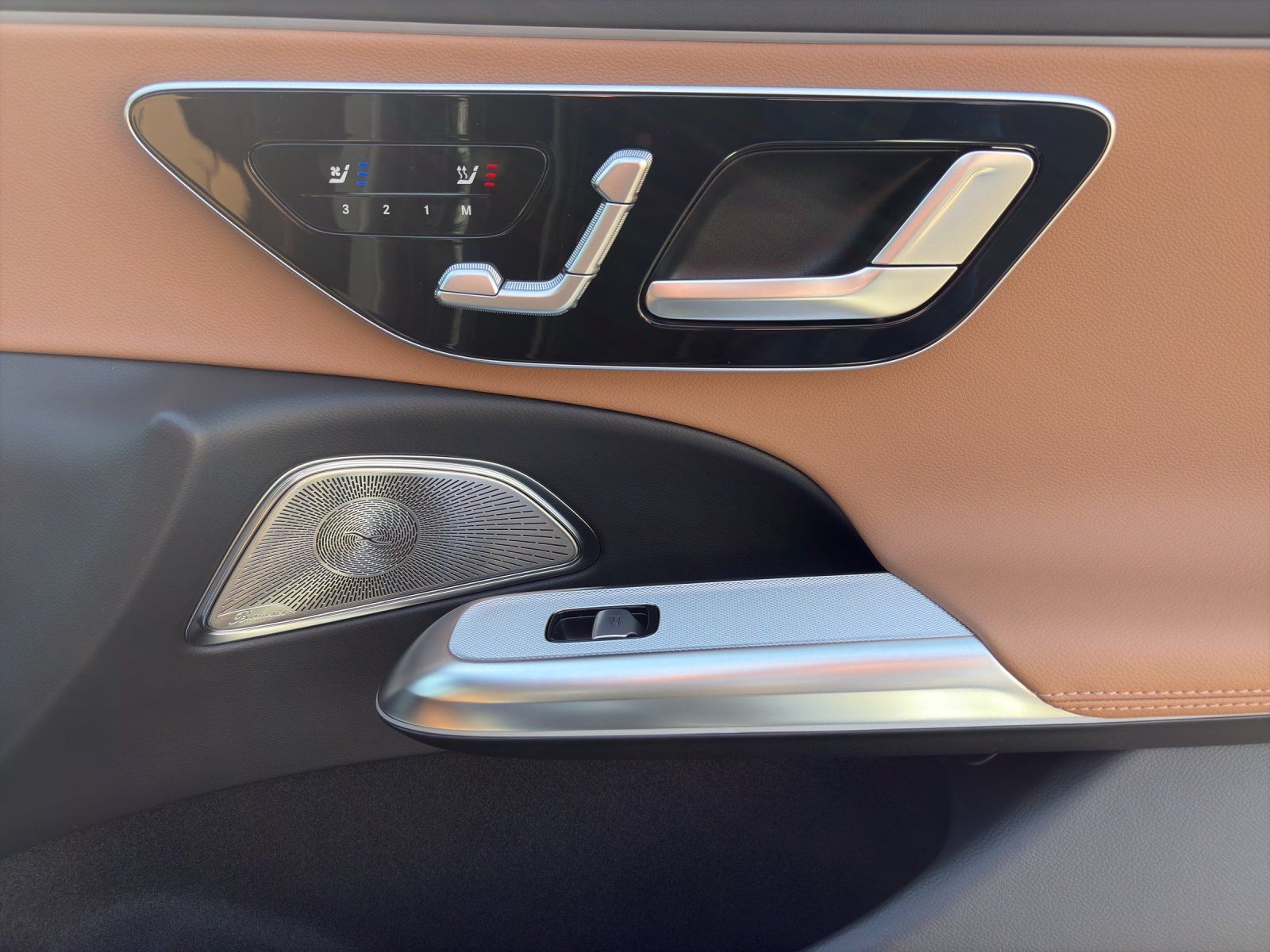 Mercedes-Benz E 450 d 4M AMG Distro AIRMATIC Burme4D HUD 360°