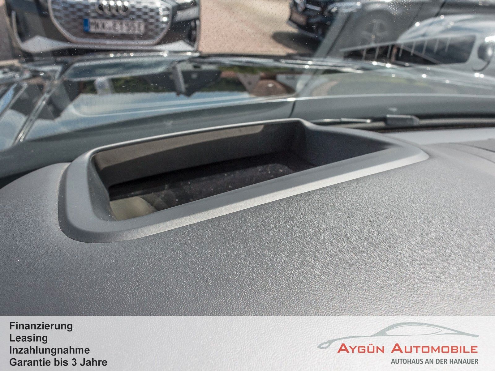 Range Rover Sport P575 SVR - Samsaru's Car Outlet