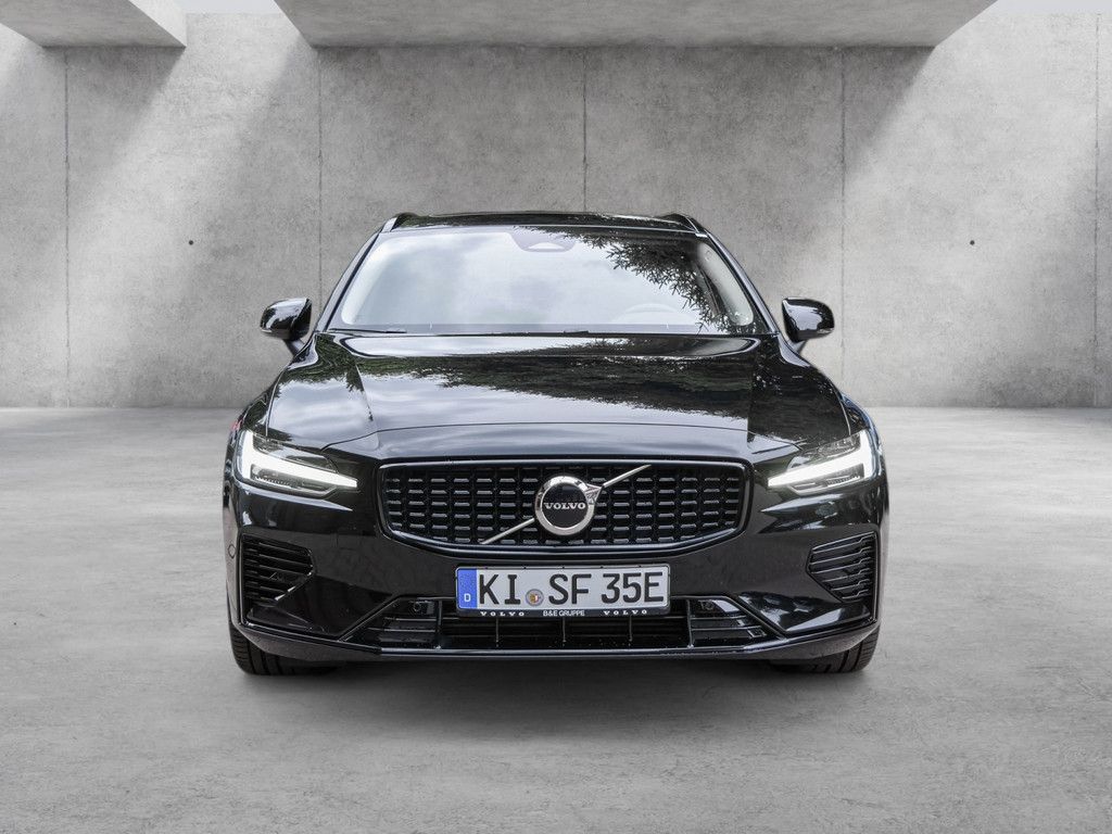 Volvo V60 T8 Plus Dark Recharge Plug-In Hybrid AWD LED