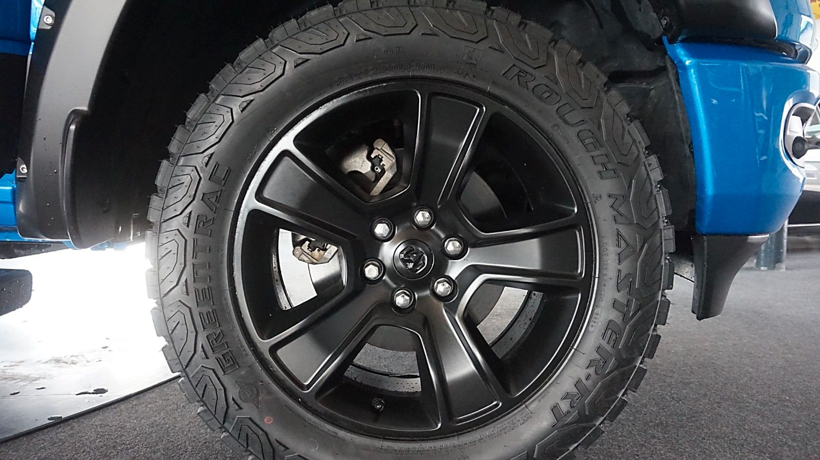 Dodge RAM 1500 HEMI 5.7l Crew-Cab*4x4*Navi*Alu20*AHK