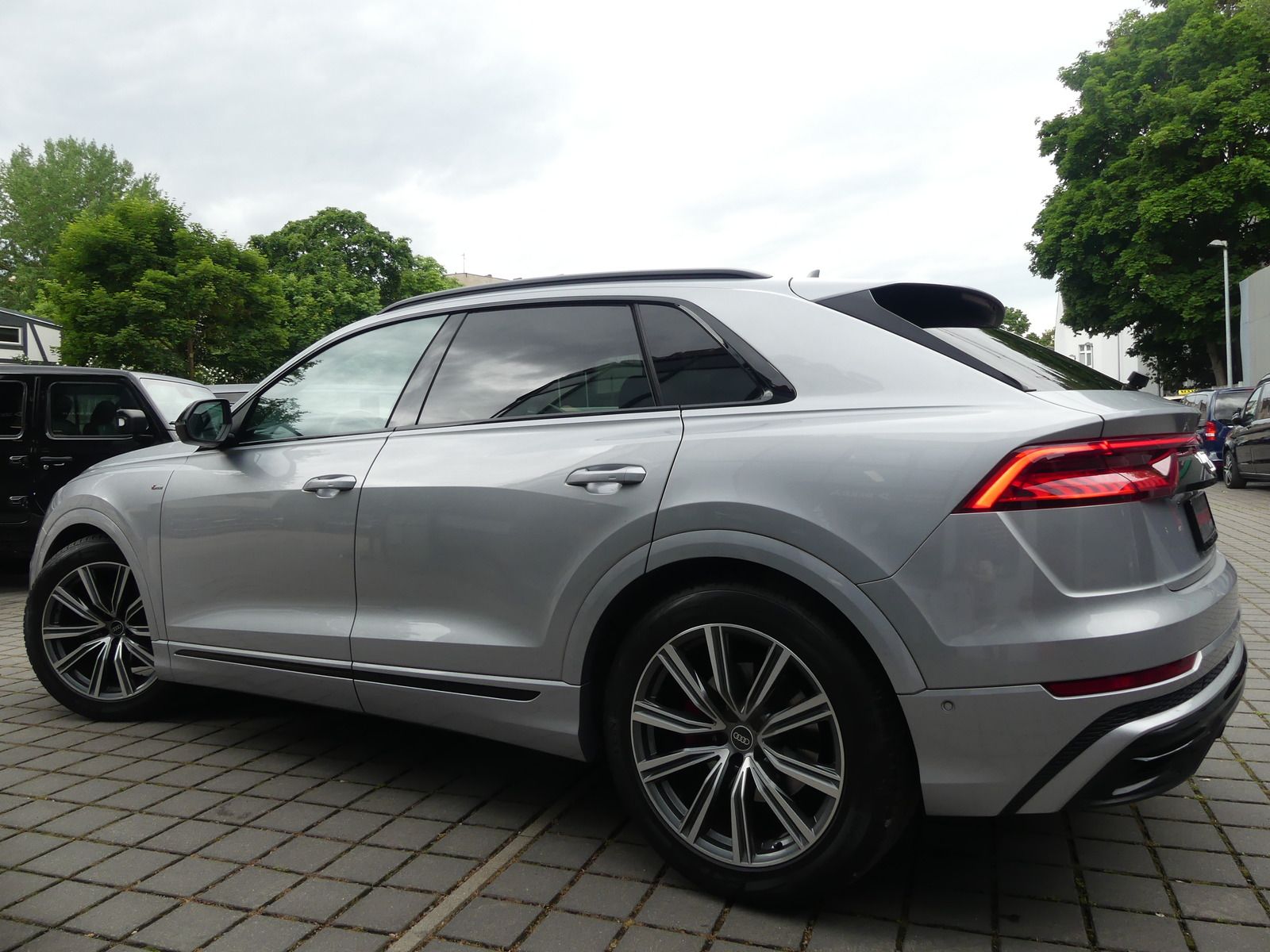 Audi Q8 50 TDI Quattro S Line PANO/MATRIX/AHK/STHZ/AI