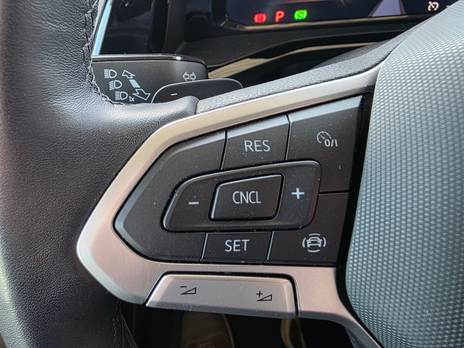 Volkswagen T7 Multivan 2.0 TDI DSG Lang - Samsaru's Car Outlet