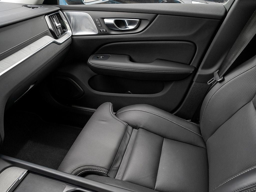 Volvo V60 Cross Country B5 AWD Ultimate 360° PANO HUD