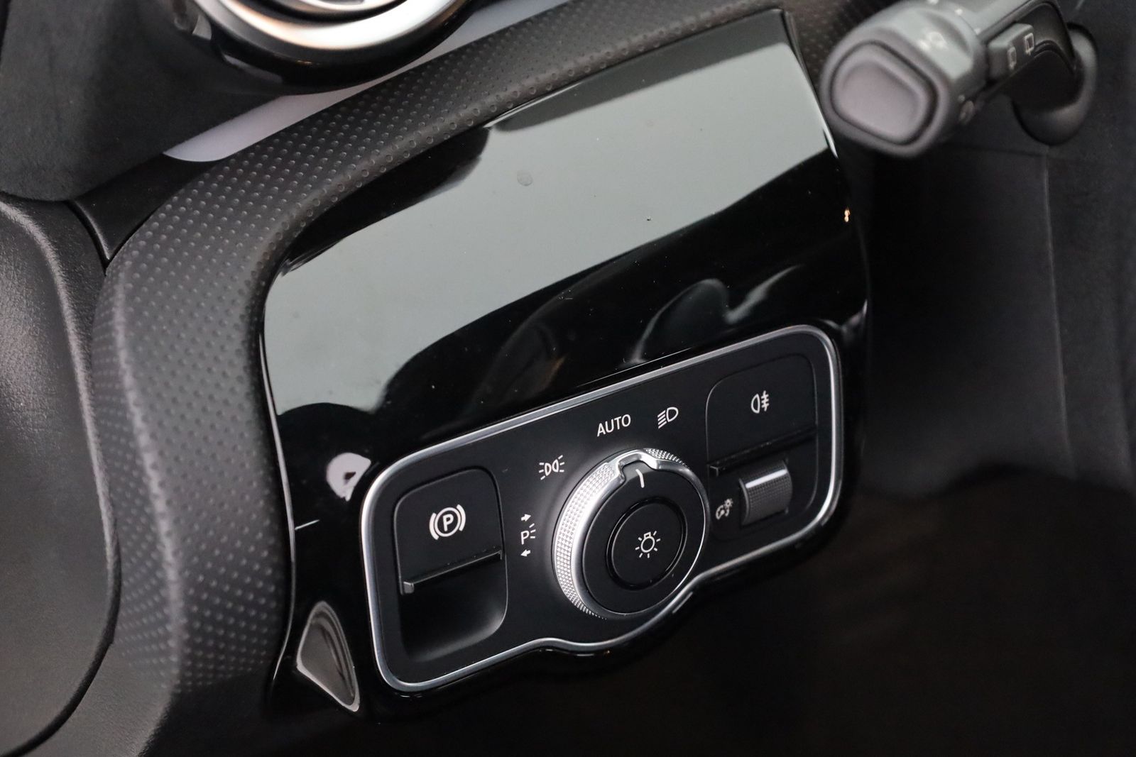 Mercedes-Benz CLA 35 AMG - Samsaru's Car Outlet