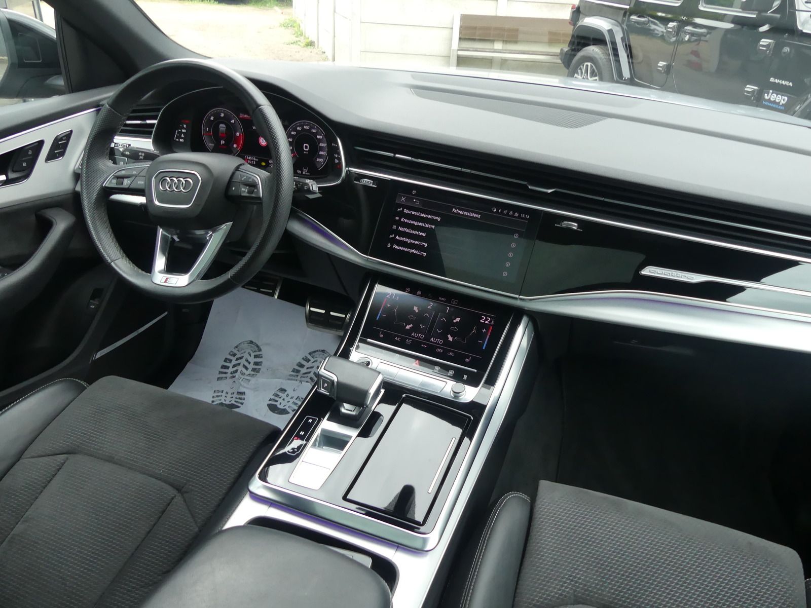 Audi Q8 50 TDI Quattro S Line PANO/MATRIX/AHK/STHZ/AI