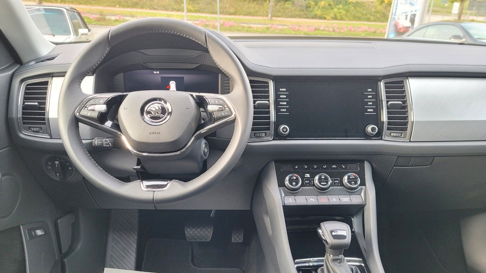 Skoda Kodiaq 1.5 TSI ACT DSG - Samsaru's Car Outlet