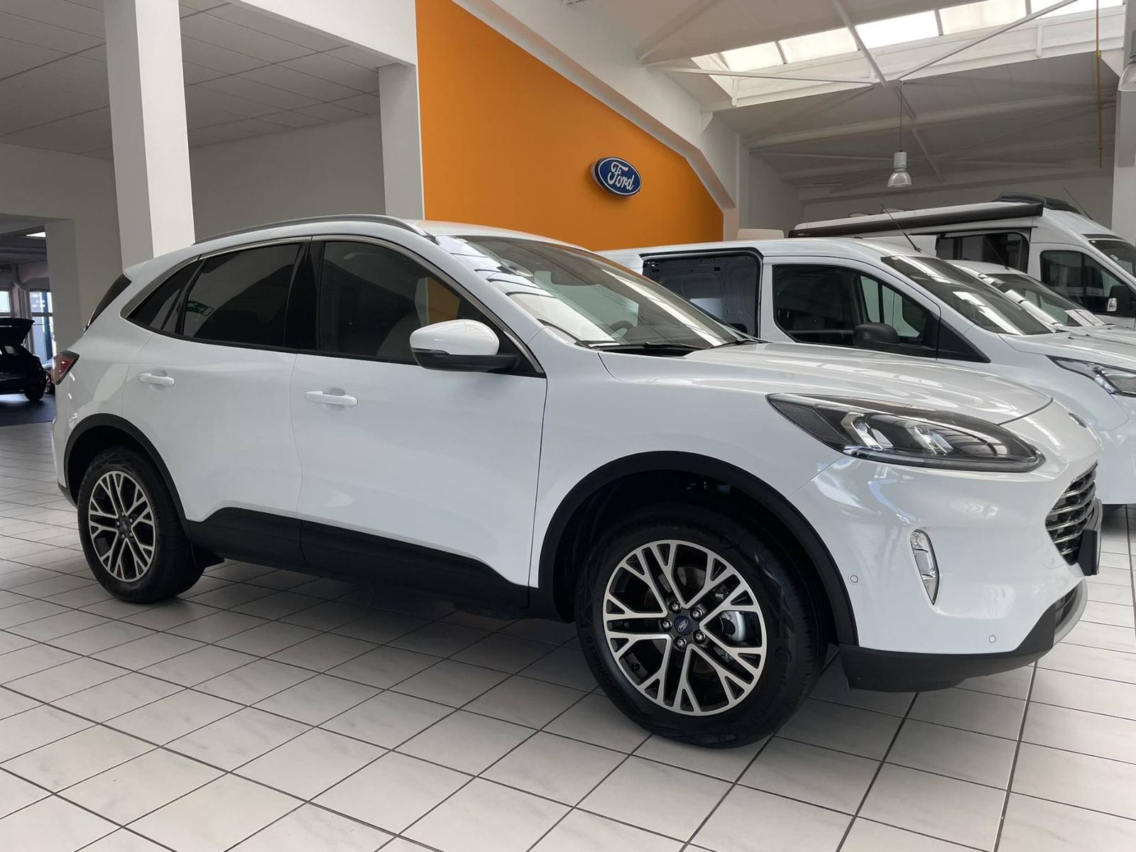 Ford Kuga Titanium X PHEV - Samsaru's Car Outlet