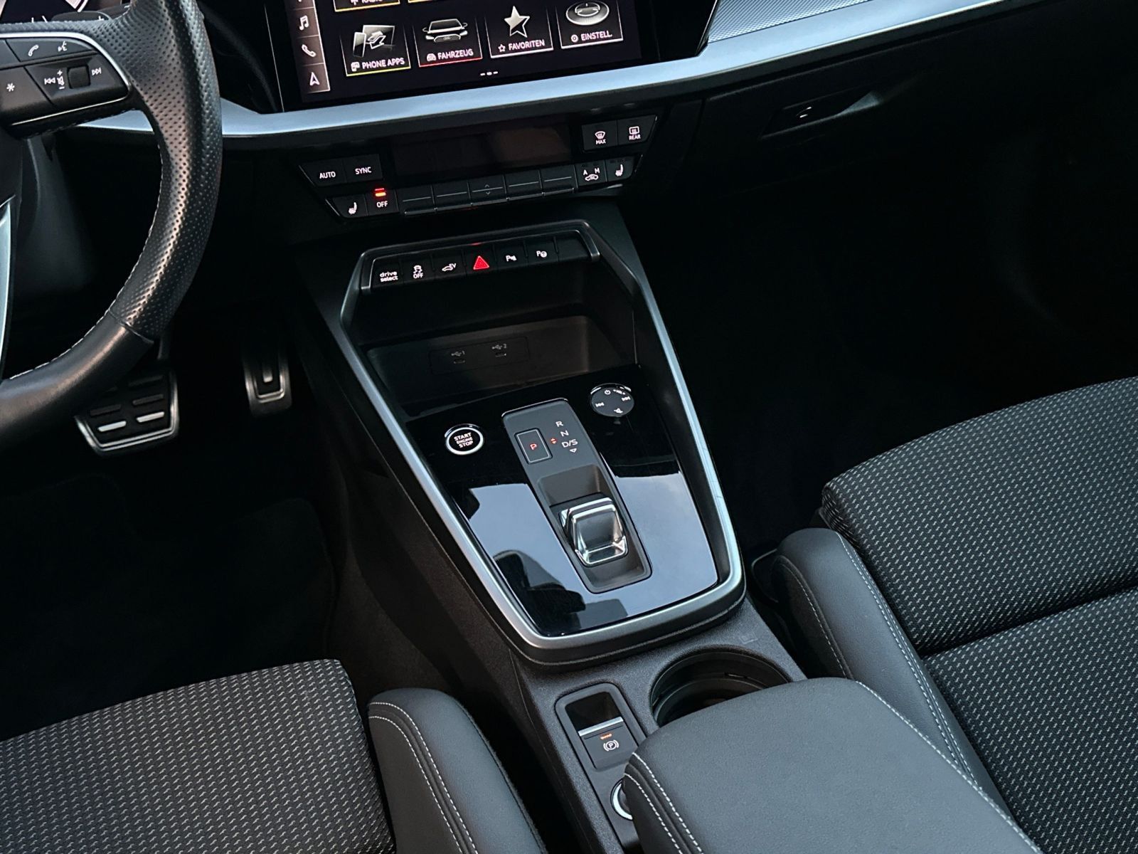 Audi A3 Sportback 40 TFSIe *Matrix*HuD*Business*