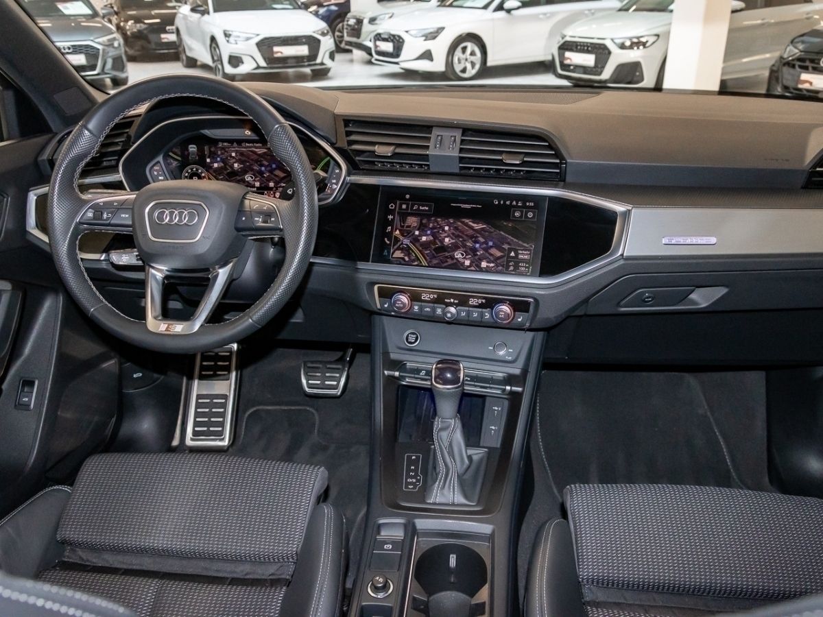 Audi Q3 S line 40 TFSI quattro - Samsaru's Car Outlet
