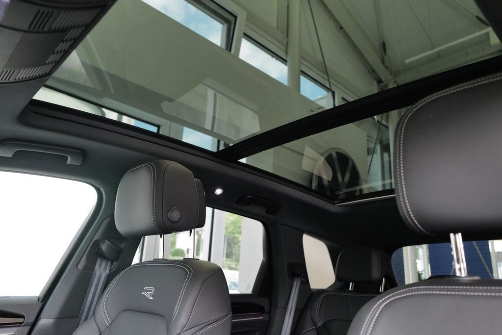 Volkswagen Touareg 3.0TDI R-Line BlackStyle Pano 360° Dynau