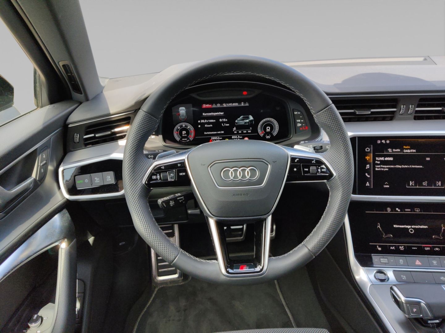 Audi A6 Avant 40 TDI S line - Samsaru's Car Outlet