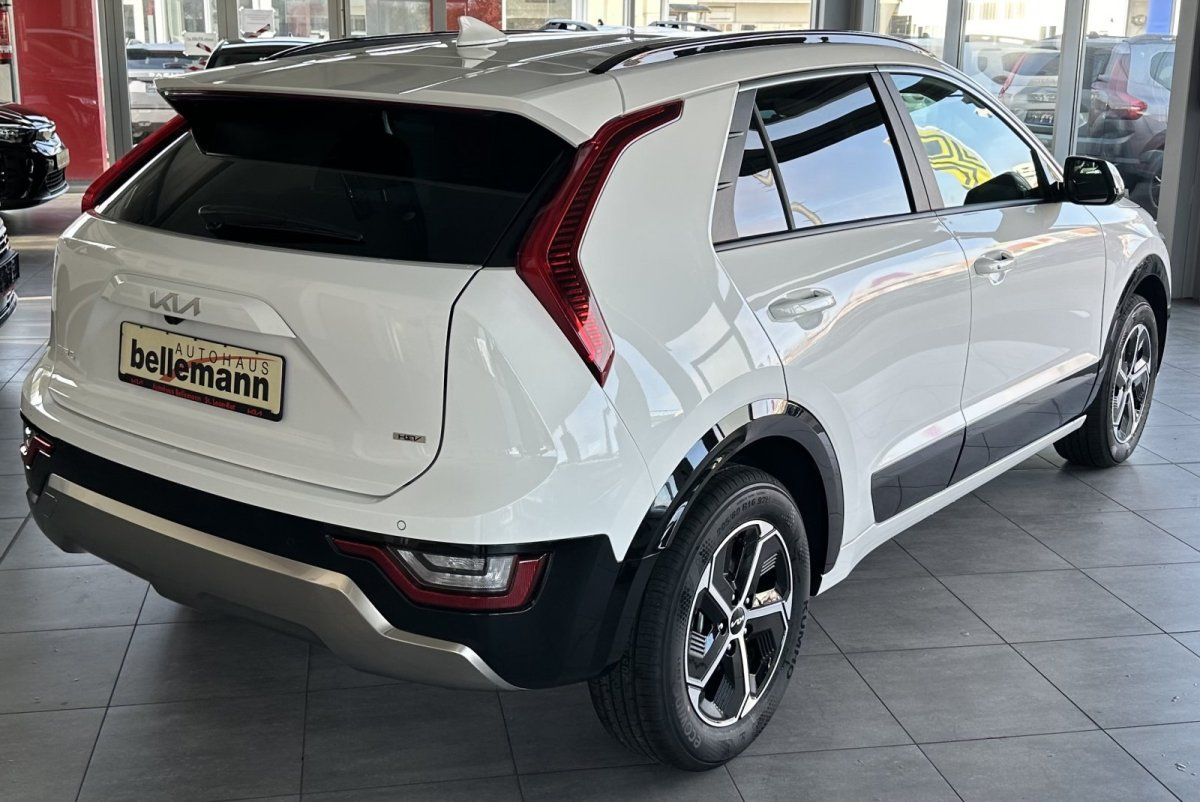 Kia Niro 1.6 HEV 129 DCT Vision - Samsaru's Car Outlet