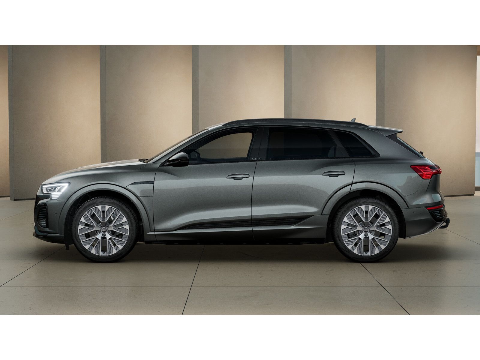 Audi Q8 50 S line - Samsaru's Car Outlet