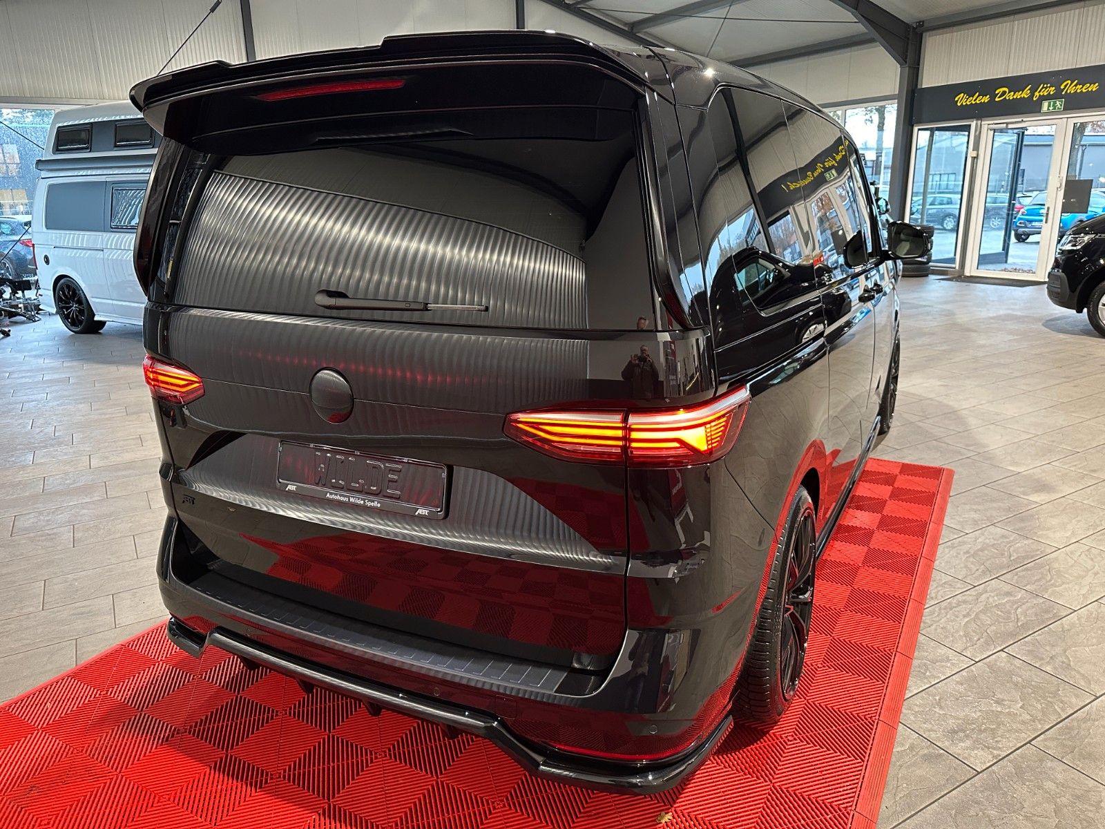 Volkswagen T7 Multivan ABT Edition - Samsaru's Car Outlet