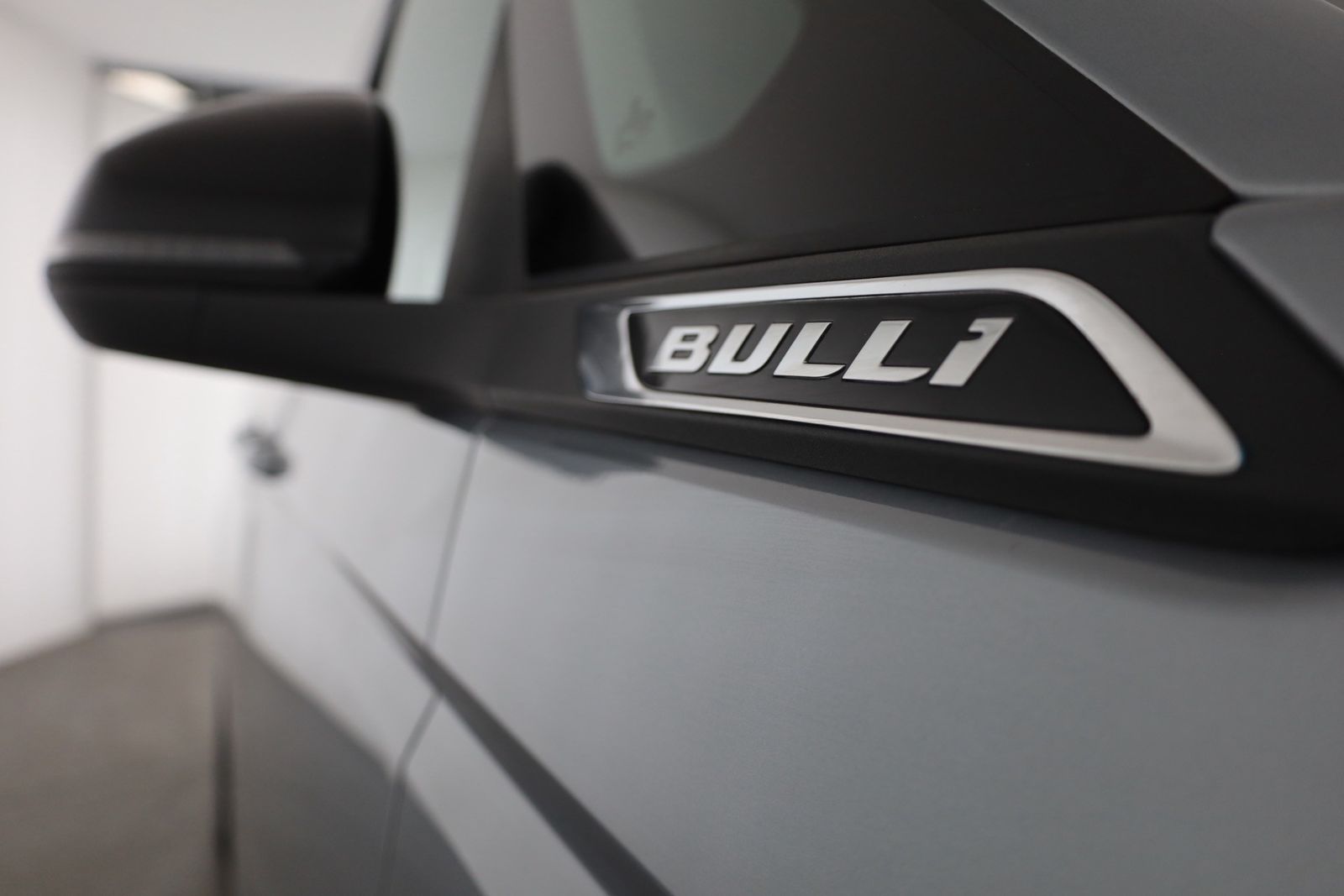 Volkswagen T7 Multivan 2.0 TDI DSG - Samsaru's Car Outlet