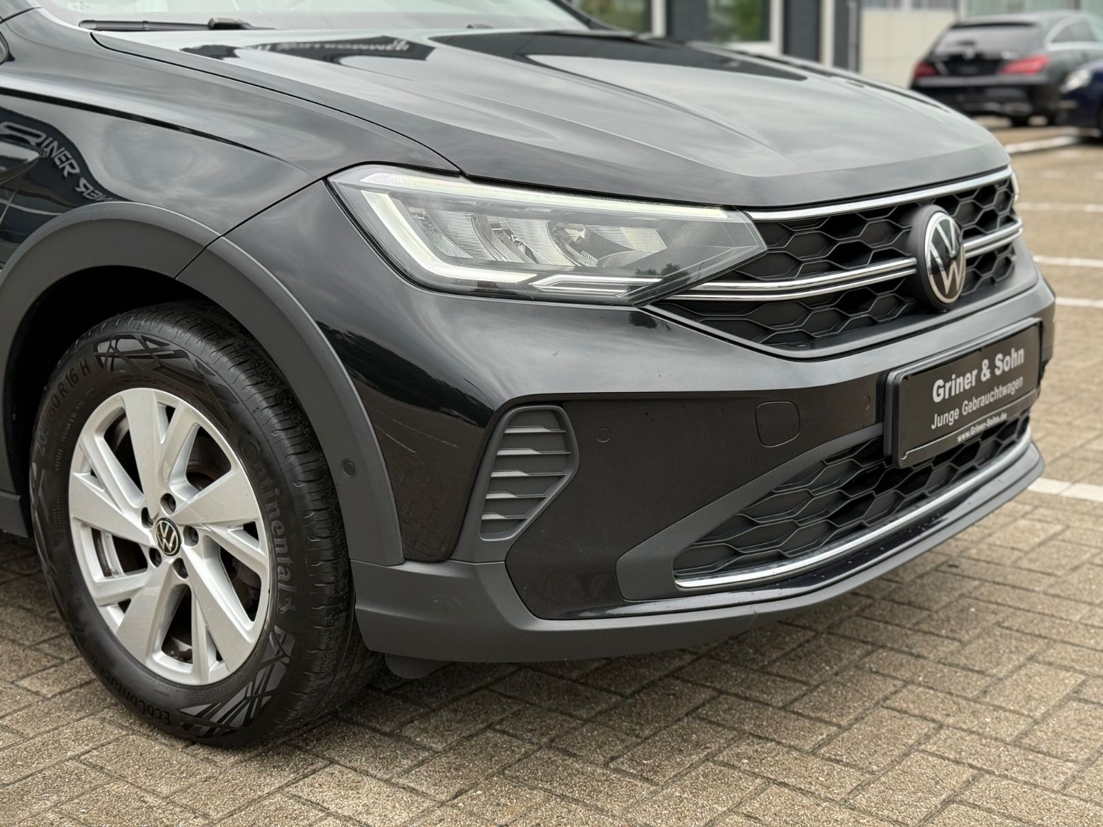 Volkswagen Taigo Life 1.0 DSG - Samsaru's Car Outlet