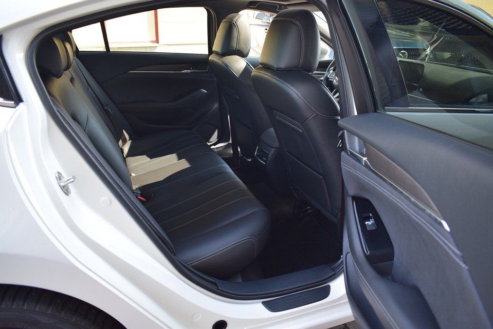 Mazda 6 Lim. 2.5 194PS Takumi Leder Bose Matrix-LED 36