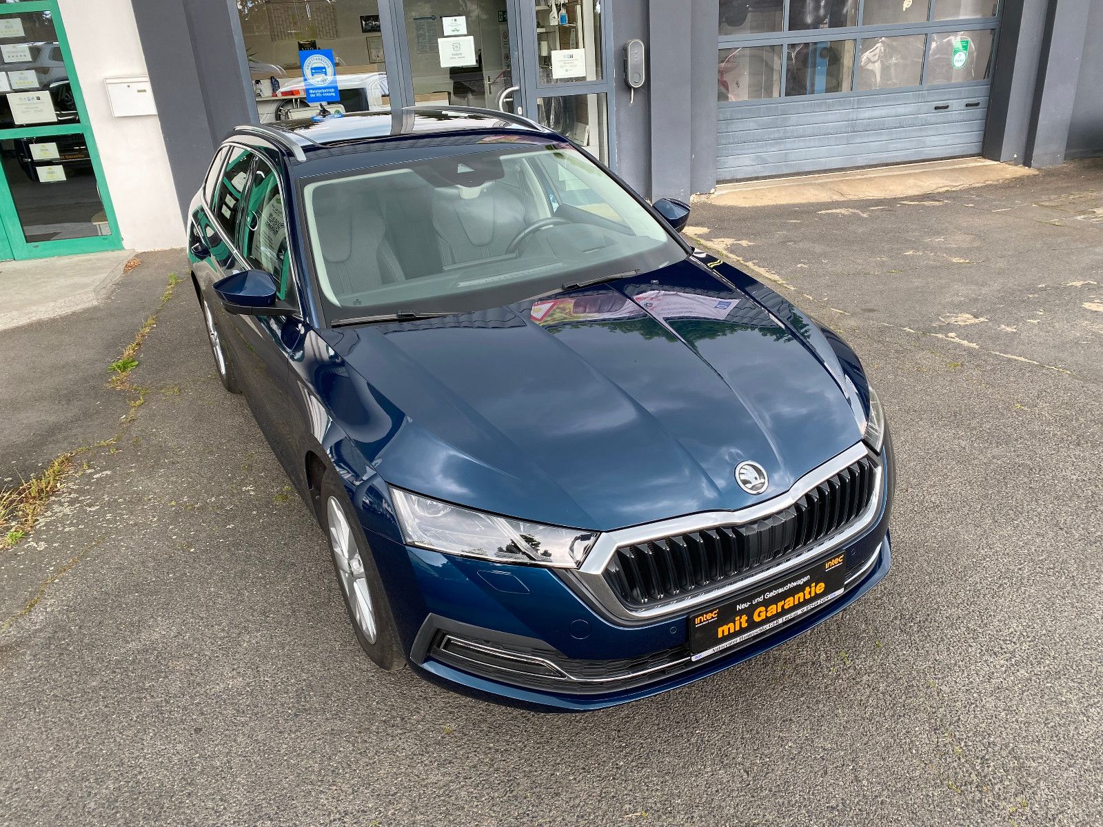 Skoda Octavia Combi 1.5 TSI Style - Samsaru's Car Outlet