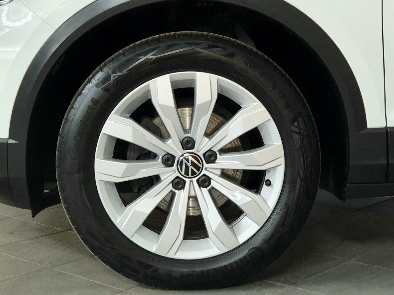 Volkswagen T-Roc 1.5 TSI DSG - Samsaru's Car Outlet