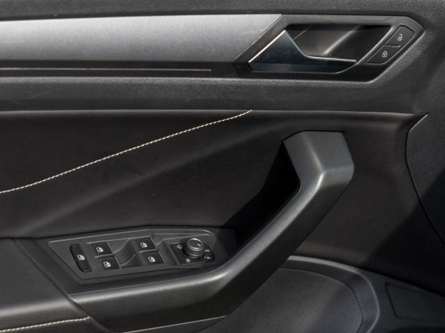 Volkswagen T-Roc 1.5 TSI DSG STYLE - Samsaru's Car Outlet