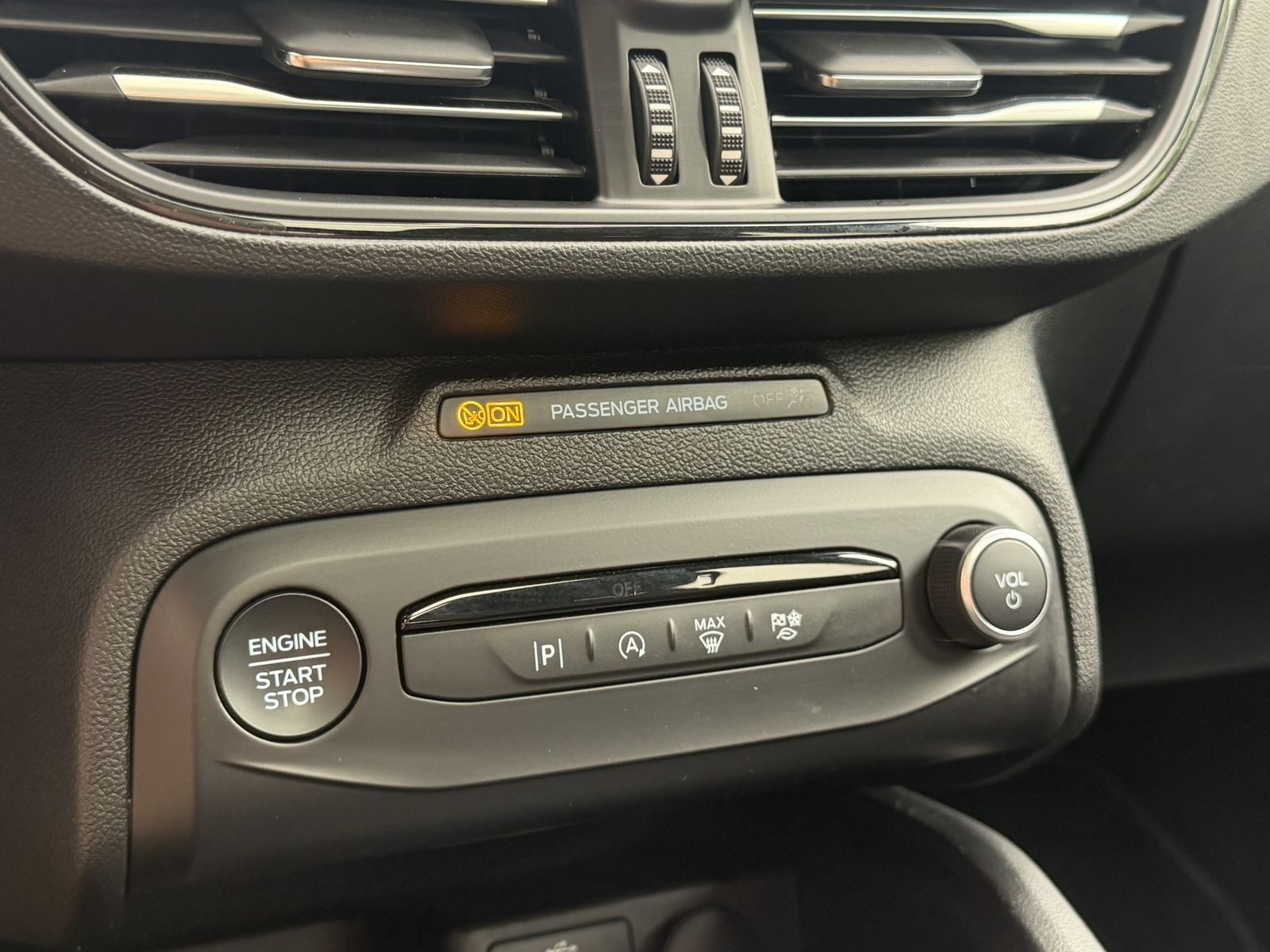 Ford Focus ST-Line LED Navi ACC-Tempomat Pano Kamera