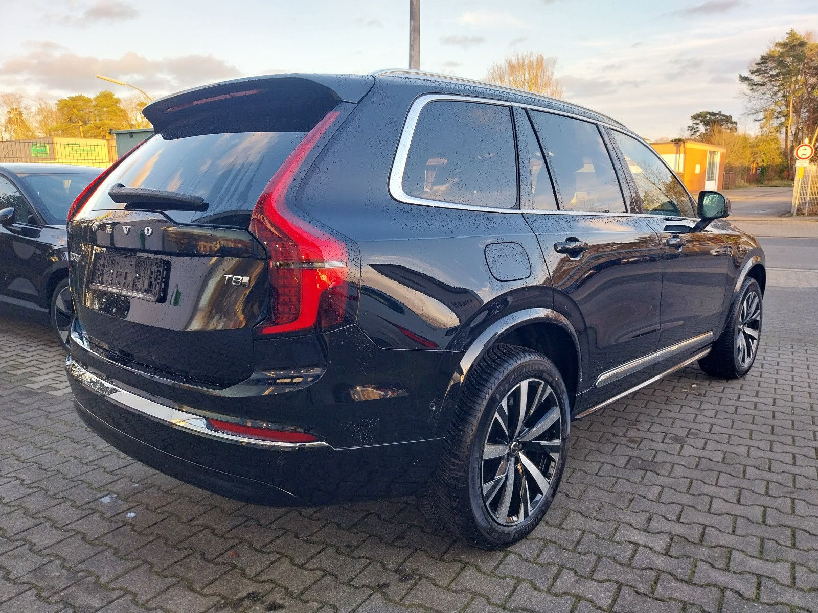 Volvo XC90 Plus Bright Recharge Plug-In Hybrid AWD