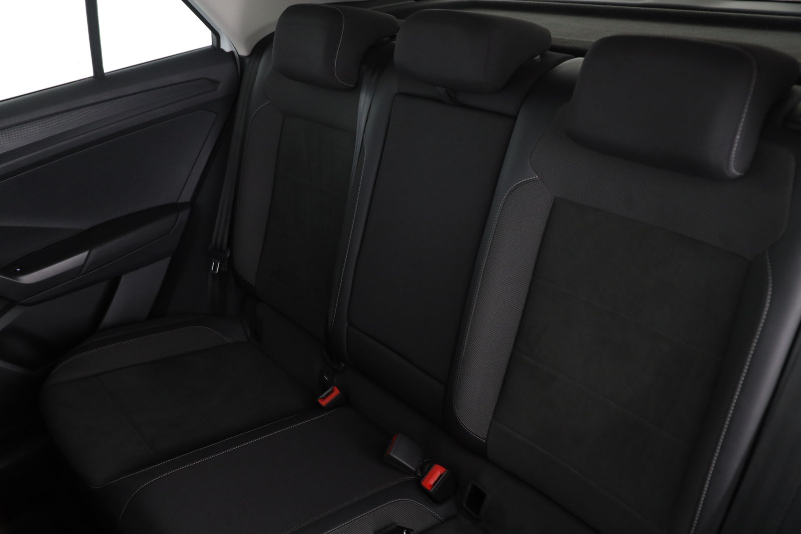 Volkswagen T-Roc 1.0 TSI Style - Samsaru's Car Outlet