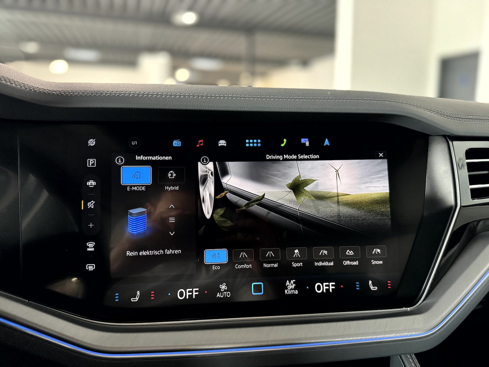 Volkswagen Touareg 3.0 TSI eHybrid 4Motion*IQ*Pano*AHK*HUD*