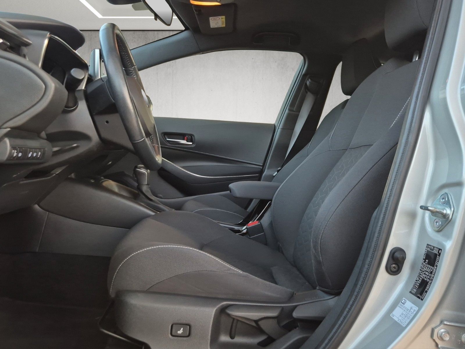 Toyota Corolla TS Business Kamera Carplay SHZ LED