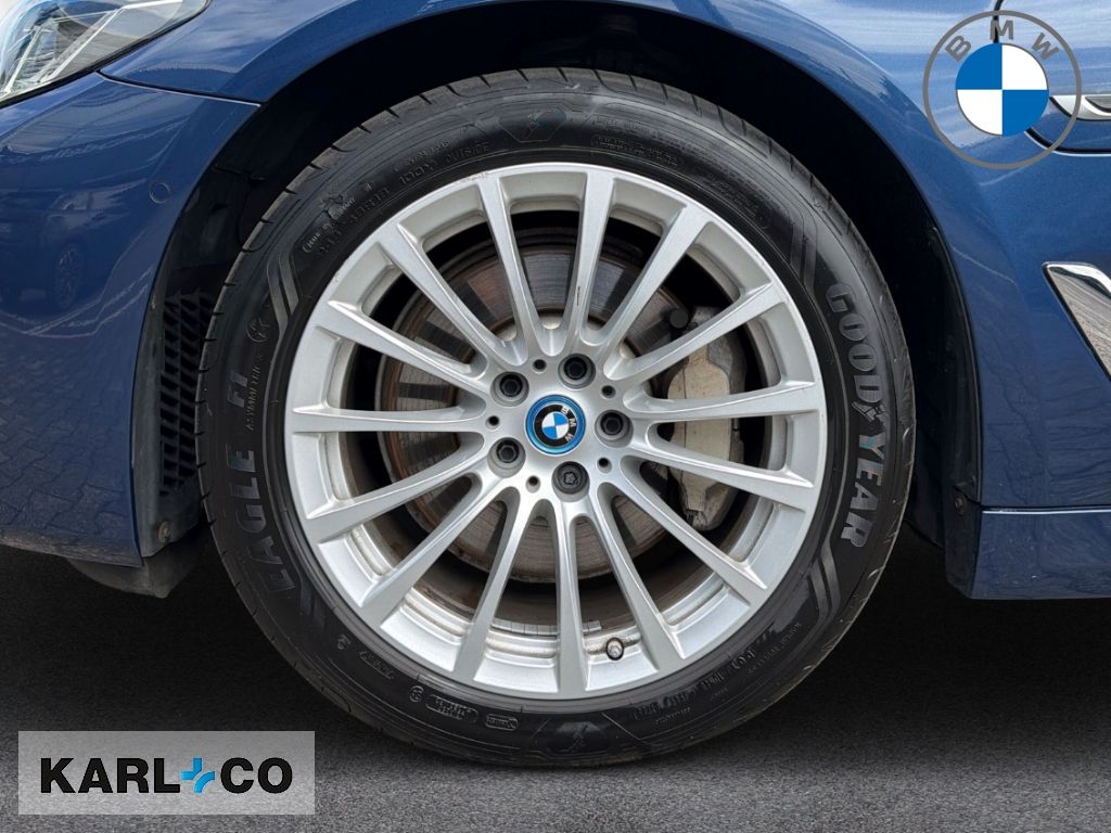 BMW 530 e xDrive Touring Pano AHK ACC HUD Laser