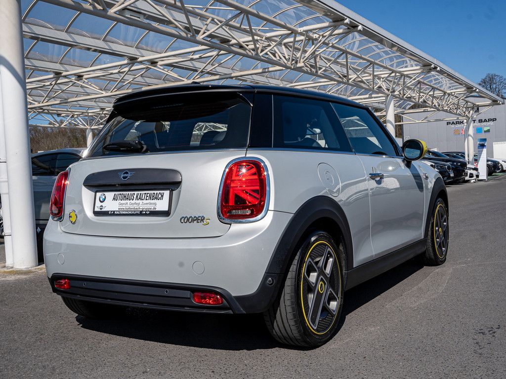 MINI Cooper SE Trim - Samsaru's Car Outlet