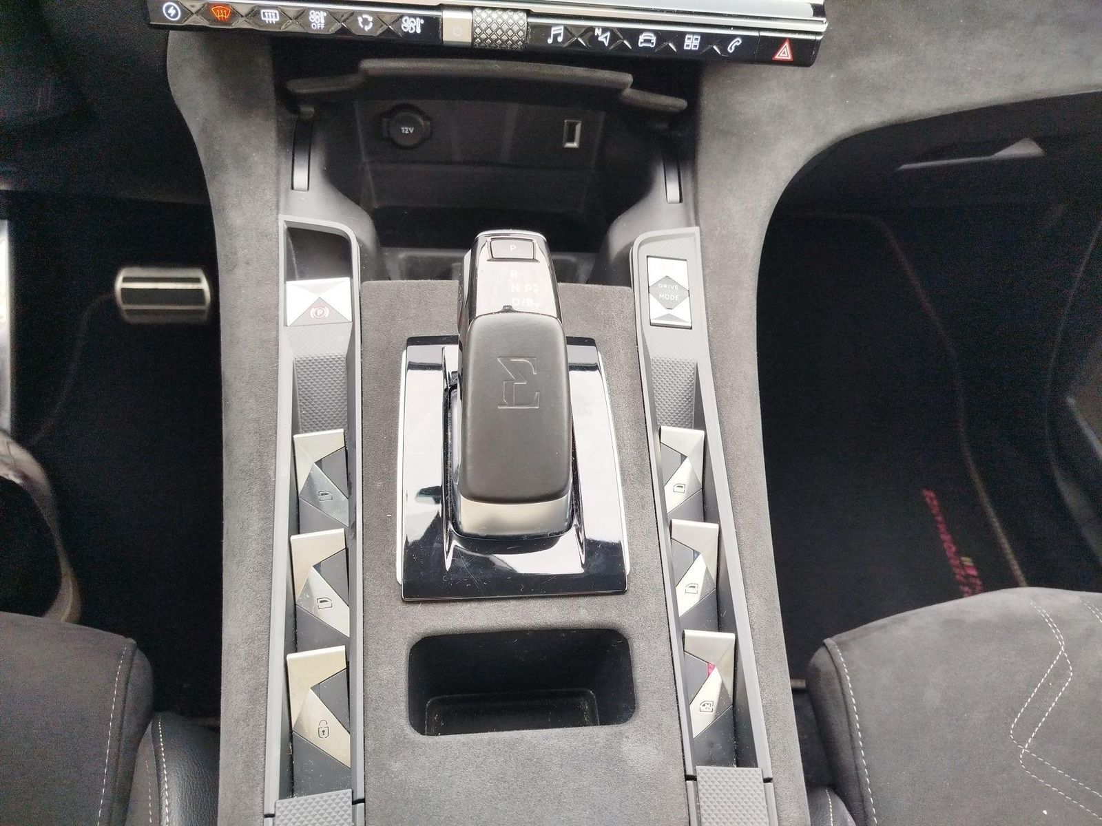 DS Automobiles DS7 CB E-TENSE 4X4 PERFOLINE,LEASING MÖGLICH,NIG
