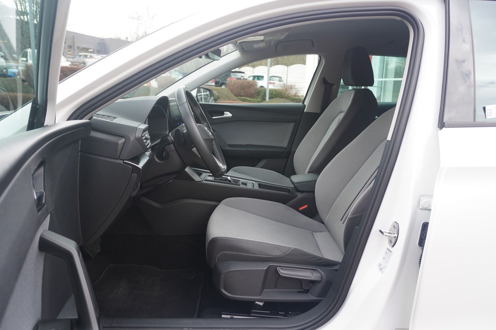 Seat Leon ST 2.0 TDI DSG LED Navi ACC DAB AHK Kamera