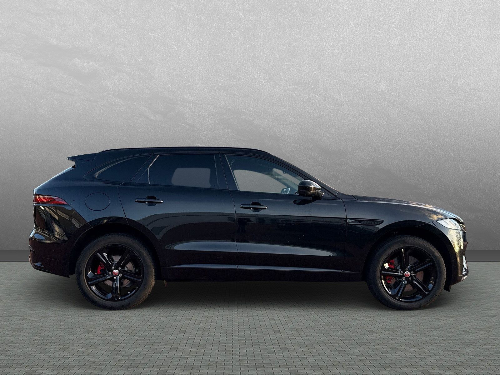 Jaguar F-PACE D300 R-Dyn. SE 22"ACC Pano BlackP.WinterP